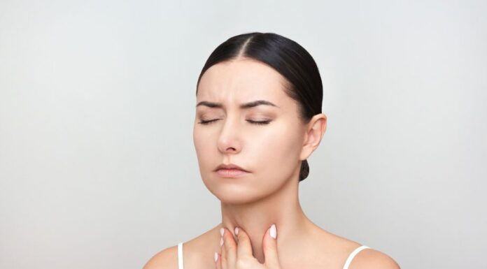 Laryngite : soins naturels pour adultes et enfants, de l’antibiotique à la cortisone Laryngite : soins naturels pour adultes et enfants, de l’antibiotique à la cortisone